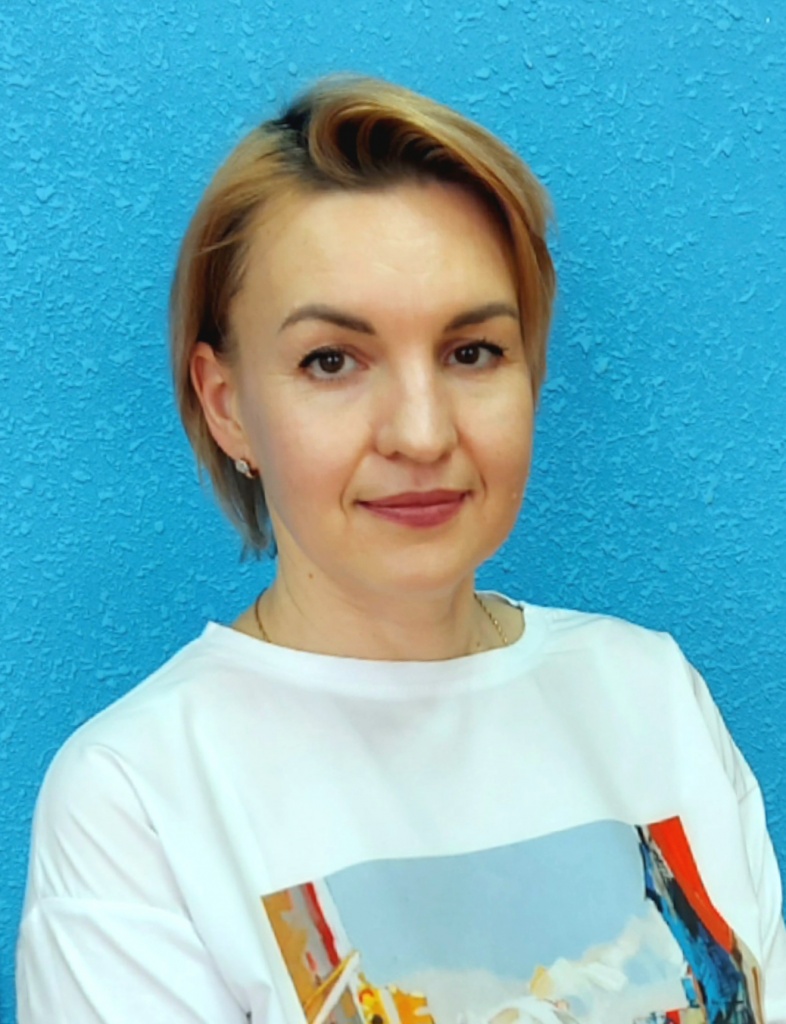 оля алаб.jpg